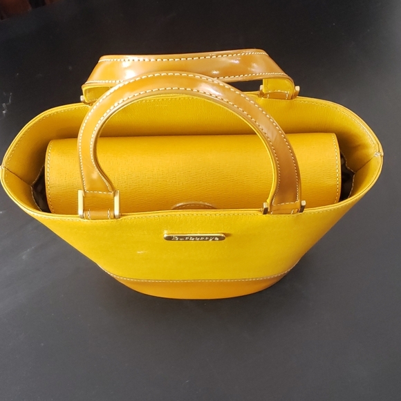 Burberry Handbag - Picture 3 of 8